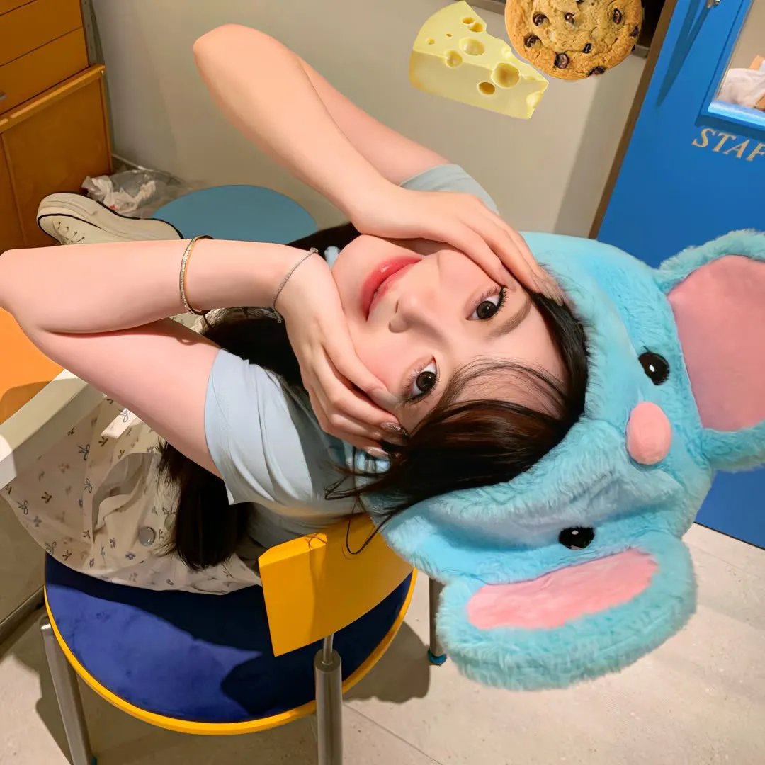 星际迷航：下层舰员第一季封面